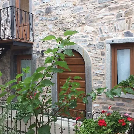 Alla Vecchia Scuola Κατάλυμα σε φάρμα Zeri